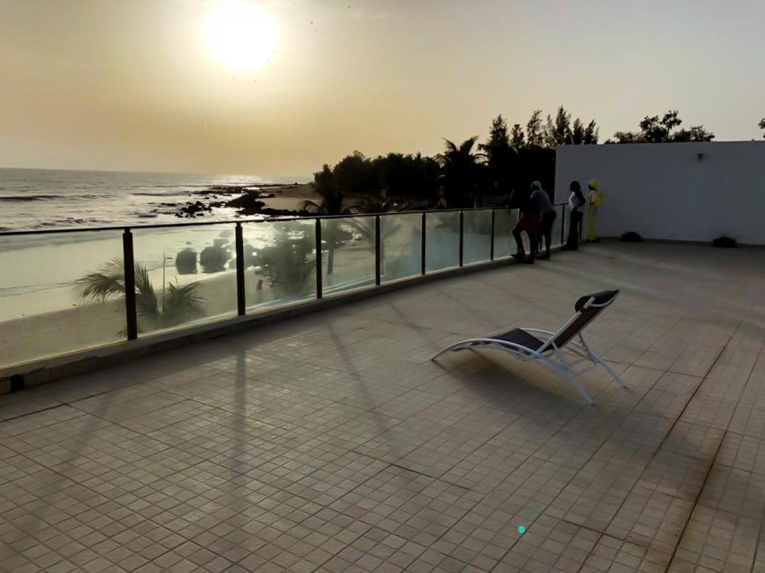 Villa Somone Pied Dans L'Eau Exteriér fotografie