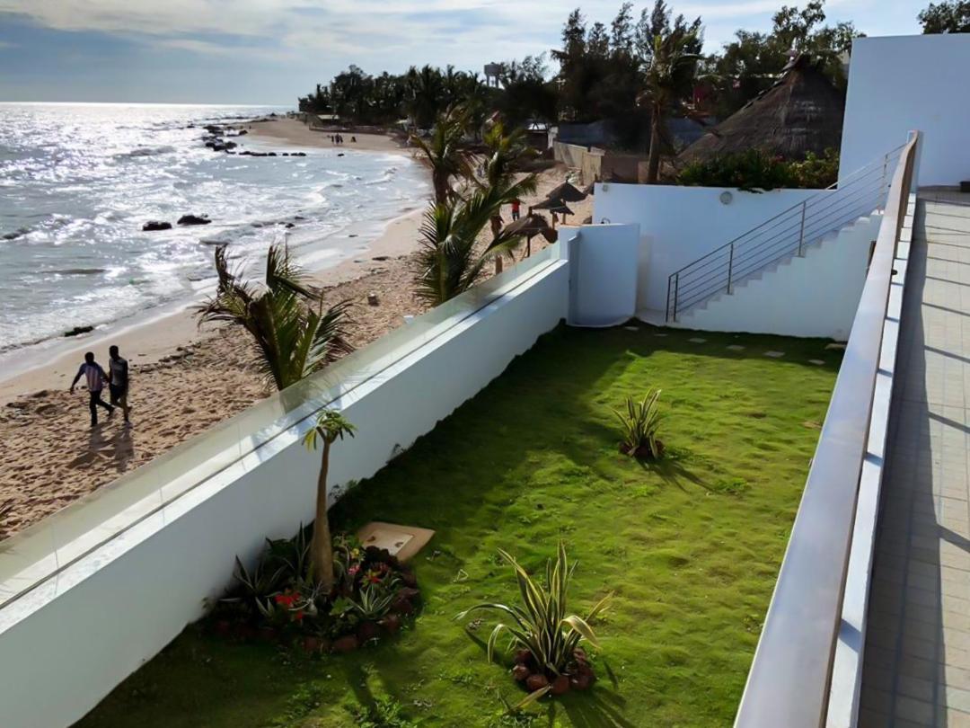 Villa Somone Pied Dans L'Eau Exteriér fotografie